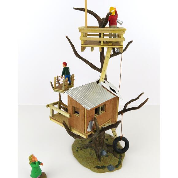 Lemax Steven’s Hideout Treehouse Village Collection w/ Kids Figures & Treehouse - Picture 6 of 16